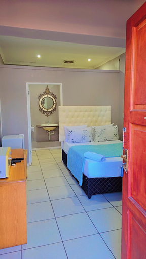 Others 5, GALAXY BOSTON BELLVILLE, City of Cape Town