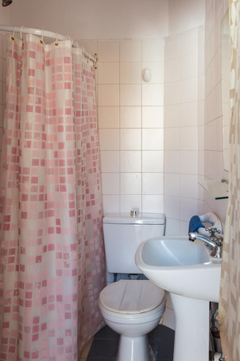 Shower, Hostel Pituco, Capital