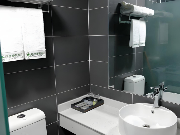 Bathroom, GreenTree Inn Hami Railway Station Bayi Road, Hami
