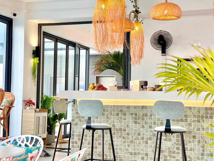 Food & Drinks 4, INFINITE POOL Condominium & Residence - Sihanoukville - 5mn to boat pier, Sihanoukville