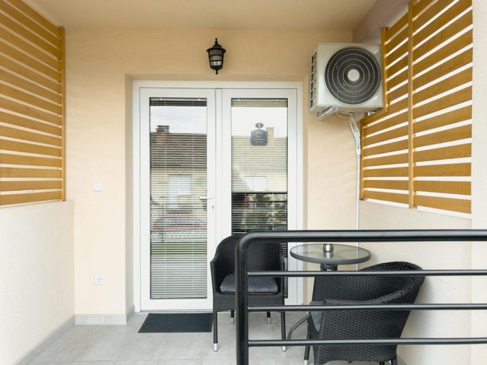 Others 4, Apartmani AquaMarine, Golubac