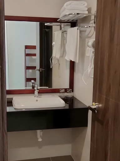 Bathroom 5, WILDBIRD TRAM CHIM HOTEL, Tam Nông