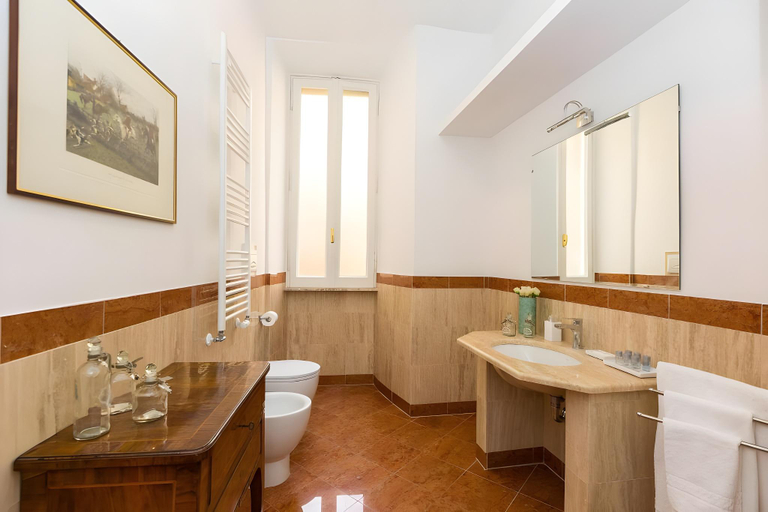 Bathroom, Prestigious Apartment Via Veneto, Roma