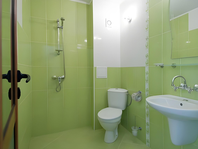 Bathroom 5, Family Hotel Golden Lion, Primorsko