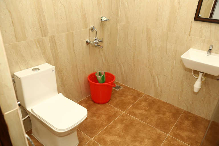 Bathroom 4, SS STAY, Chennai