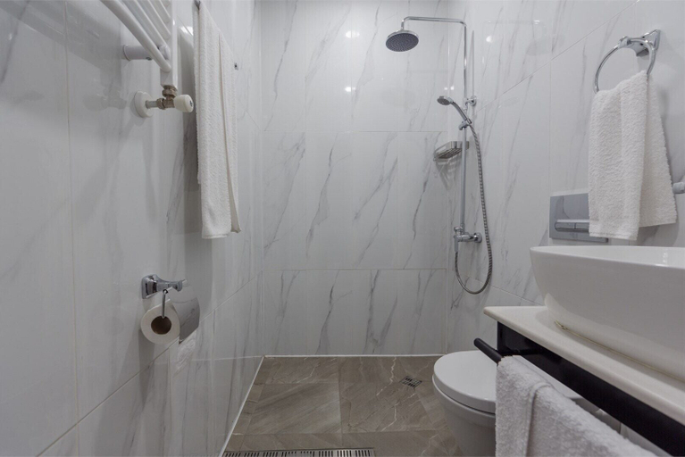 Bathroom 5, hotel lifetime, Batumi