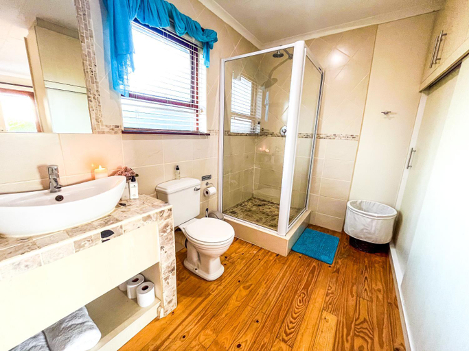 Bathroom 3, Oyster Kaya At Oyster Bay, Cacadu