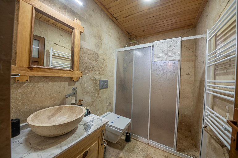 Bathroom 3, Cappalace Stone House, Ürgüp