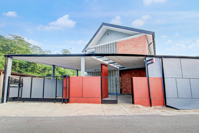 Exterior & Views 1, Hotel O Rubina Syariah Hotel, Purbalingga