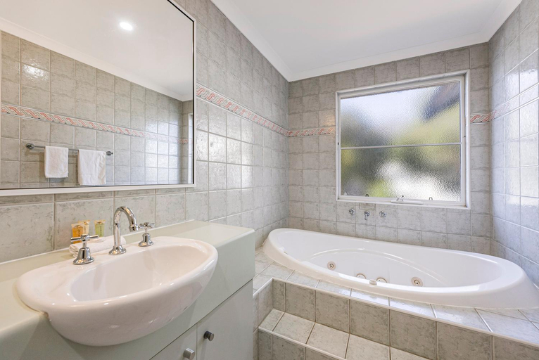 Bathroom 4, Mandurah Quay Resort, Mandurah
