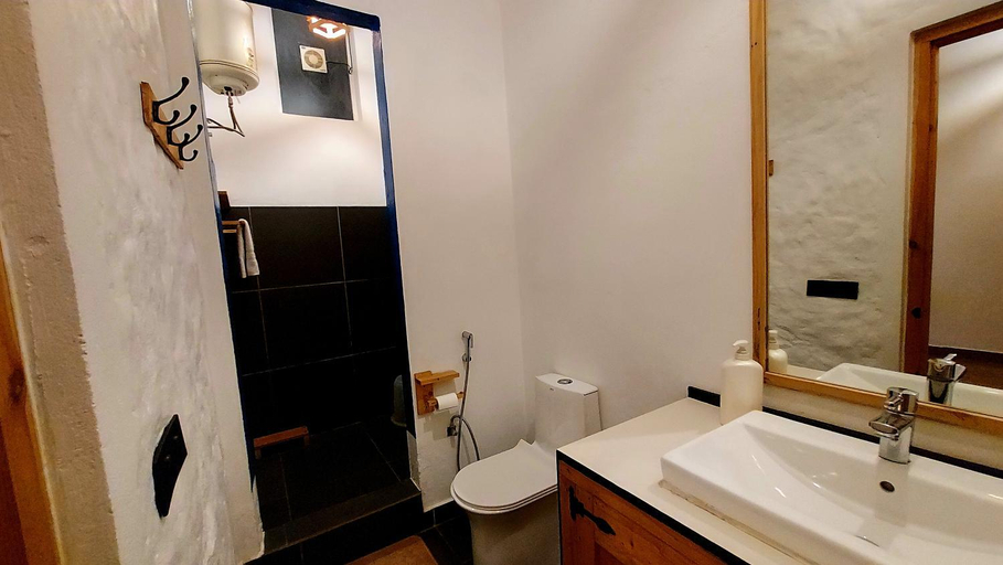 Bathroom 3, DM Farms Morni Hills Panchkula, Panchkula