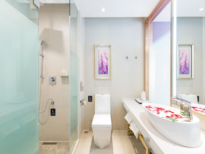 Bathroom 4, Lavande Hotel (Beijing Guomao), Beijing