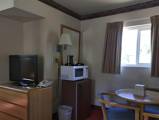 Others 5, Shasta Pines Motel & Suites, Shasta