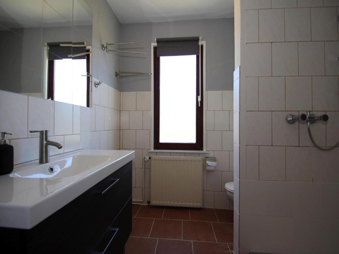 Bathroom 3, Ferienhaus am Vilzsee, Mirow, Mecklenburgische Seenplatte