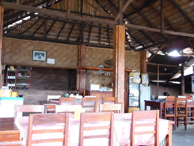 Food & Drinks 3, Phou Iu II Bungalow, Sing