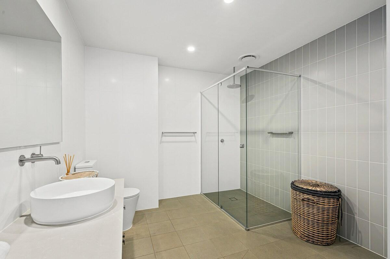 Bathroom 3, Hamptons By The Beach - C21 SouthCoast Holidays, Adelaide