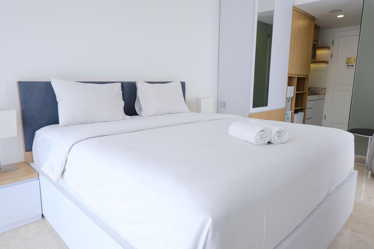 Bedroom 4, Best Studio with Jacuzzi at Art Deco By Travelio, Bandung