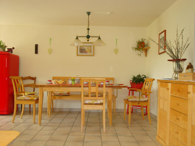 Food & Drinks 3, Haus Camelia, Oberwart