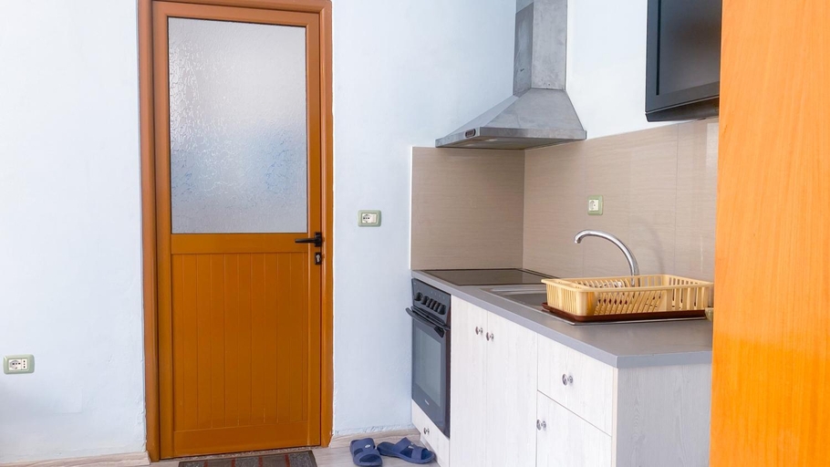Kitchen 3, Mikel’s House, Sarandës