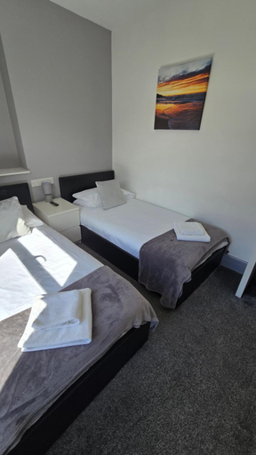 Bedroom 2, Y Gwynedd Inn, Gwynedd