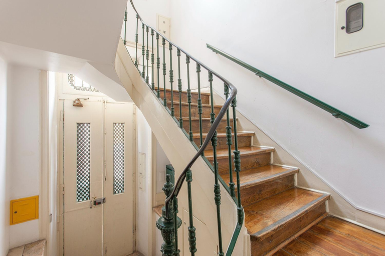 1, STUDIO APARTMENT LOCATED CENTRAL LISBON, Lisbon