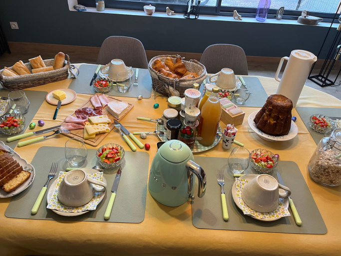 Food & Drinks, L Hirondelle du printemps 2, Somme