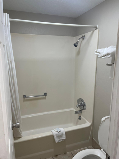 Bathroom 2, Blue Stone Inn, Fayette