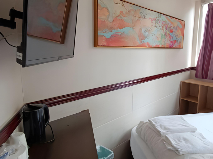 Bedroom 2, National Inn, Kowloon