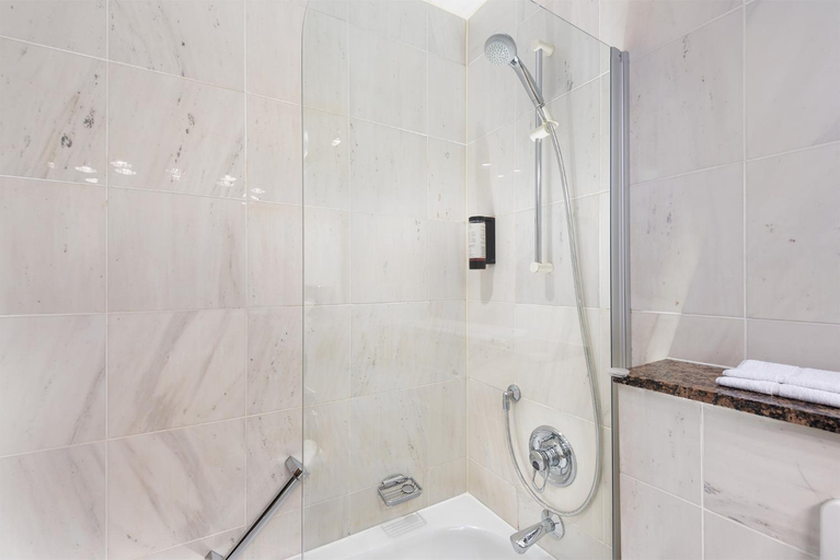 Bathroom 4, ACHAT Hotel Egelsbach Frankfurt, Offenbach