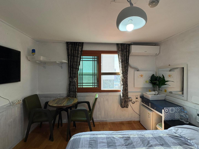 Bedroom 2, Jeju Seogwipo Gudeok Guesthouse, Seogwipo