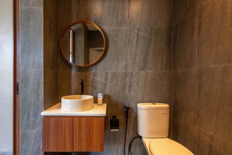 Bathroom 5, Solencia Villa by Betterplace, Badung