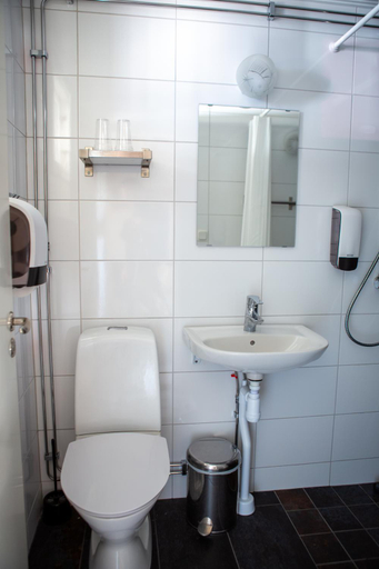 Bathroom 3, Breviken Golf & Hotell, Karlsborg