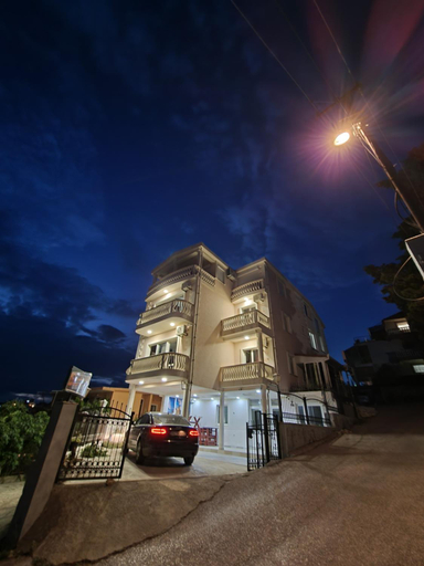 Others 5, Apartments Adriatik