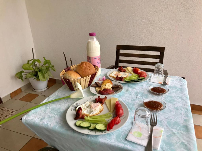 Food & Drinks 5, Arlind's Apartaments, Vlorës