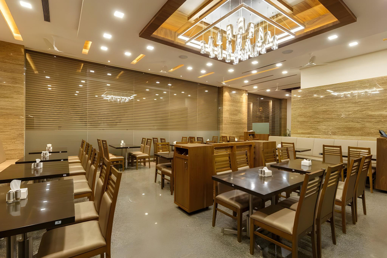 Food & Drinks 5, Hotel Silver oak Near Ambabai Temple Kolhapur, Kolhapur