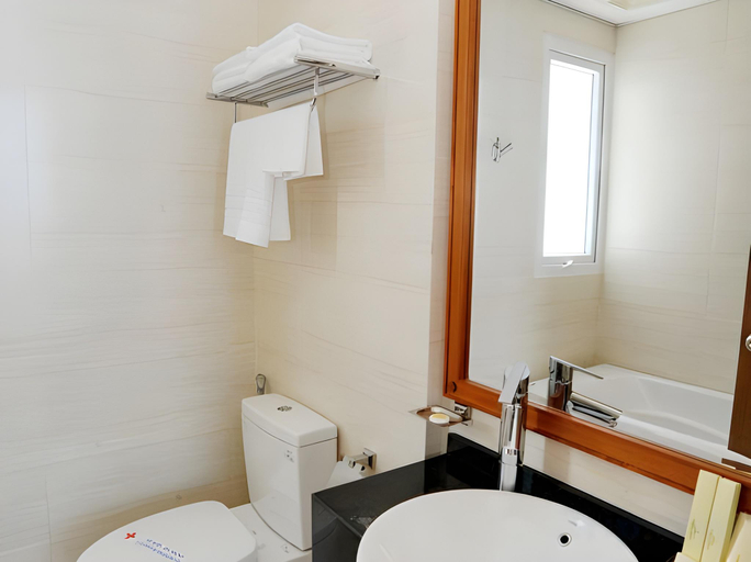 Bathroom 3, Dendro Beachfront Hotel Nha Trang, Nha Trang