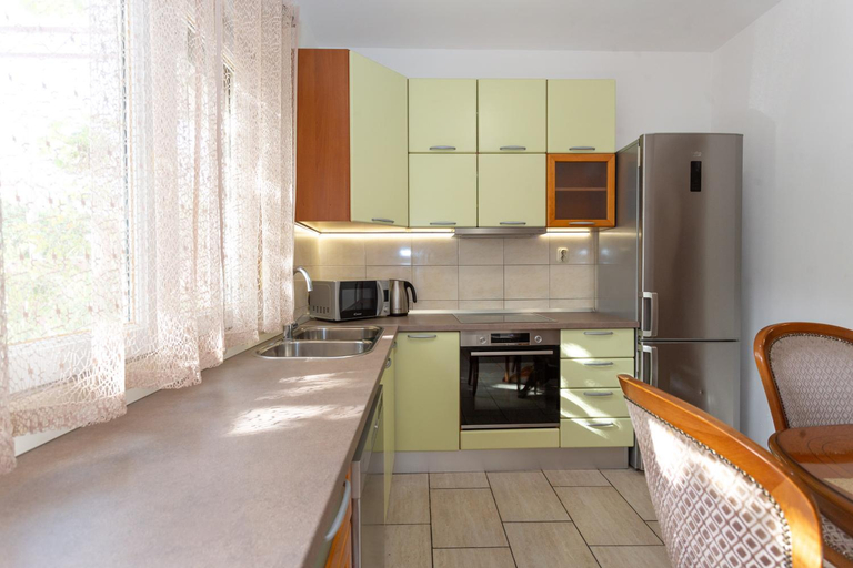 Others 5, Apartments Ave, Podstrana