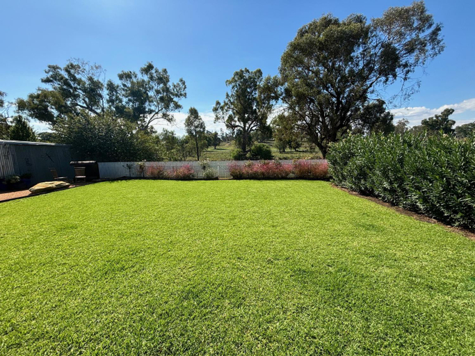 Others 3, Outback Cellar & Country Cottage, Dubbo - Pt B