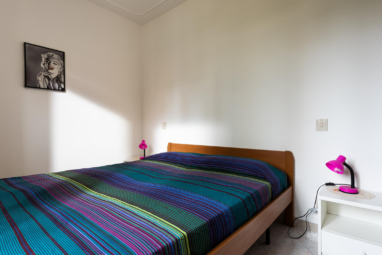 Bedroom 3, Luminous apartment with garden - Beahost, Venezia