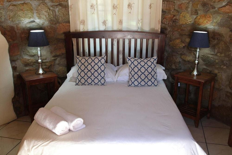 Bedroom, Van Zylsvlei B&B, Xhariep