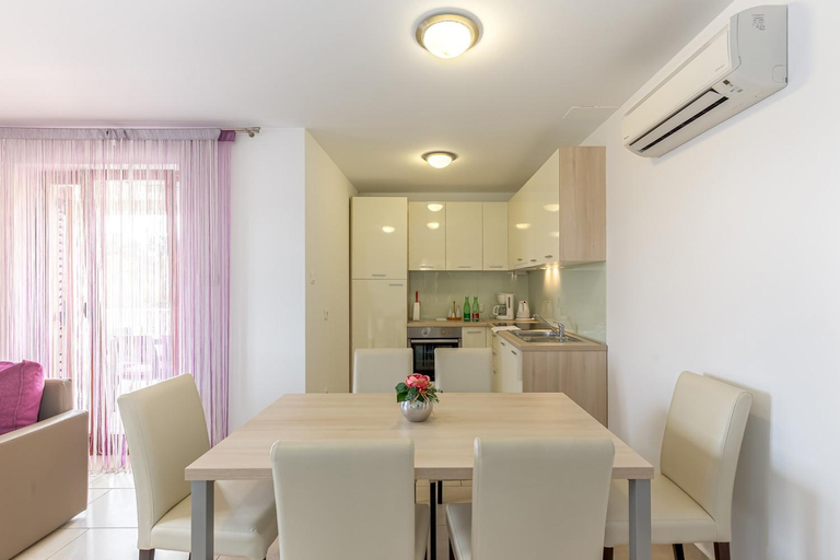 Others 3, Apartments Mike, Malinska-Dubašnica