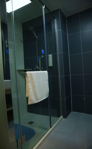 Bathroom 5, Hanting Hotel Linyi Mengshan Avenue, Linyi