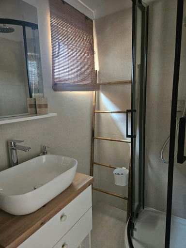 Bathroom 3, Buntin Apartments, Primošten