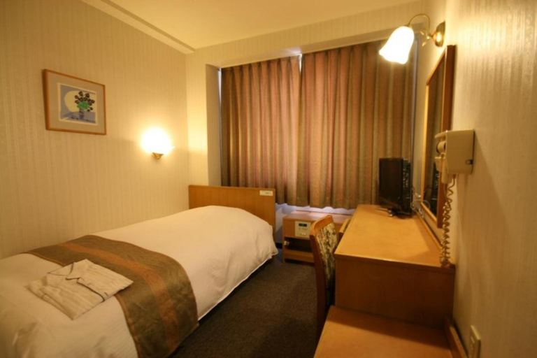Bedroom 2, Ibaraki Central Hotel, Ibaraki