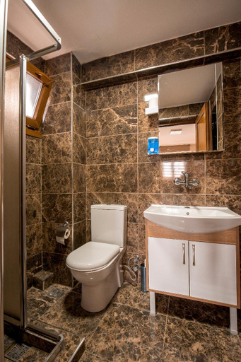 Bathroom 4, Beyoglu Huzur Hotel, Beyoğlu