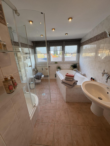 Bathroom 3, das CHRISTO – Ferienwohnungen im Herzen der Kneippstadt, Unterallgäu