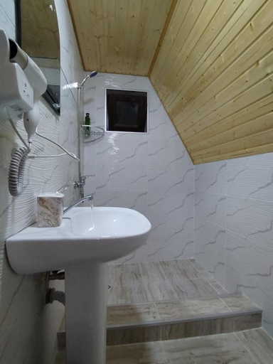 Bathroom, Guesthouse Venera, Mestia