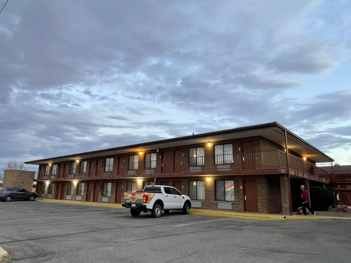 Exterior & Views 1, Stagecoach Inn, Willcox, Cochise
