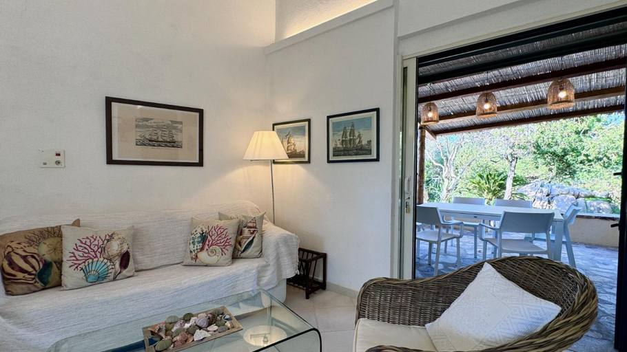 Others 5, Villa la Bonaccia, Olbia-Tempio