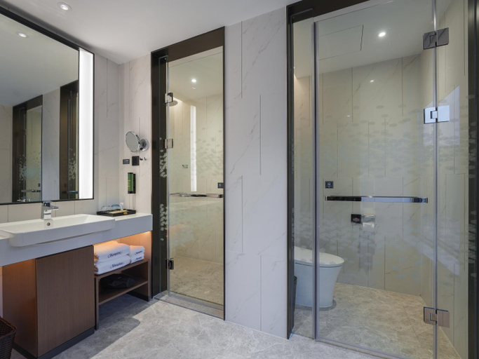 Bathroom 4, Hampton by Hilton Dongguan Fenggang , Dongguan